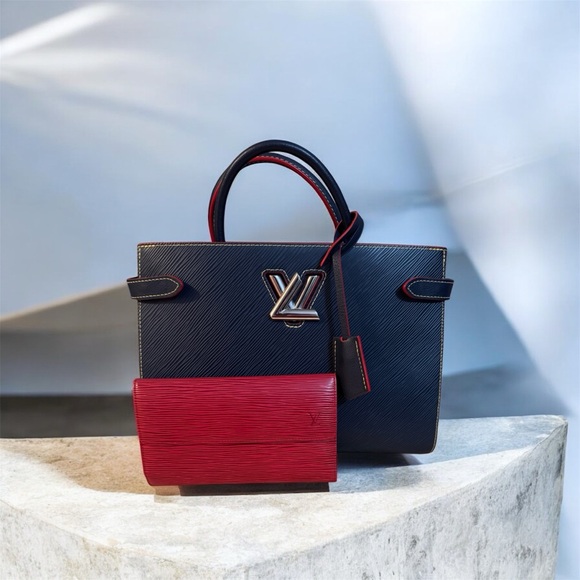 Louis Vuitton Epi Twist - Picture 1 of 10